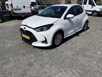 Toyota Yaris 1.5 HYBRID ACTIVE AUTOMAAT. picture 2