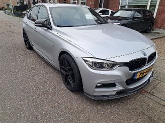 Auto incidentate BMW 3-serie 320i high executive automaat 2017/5