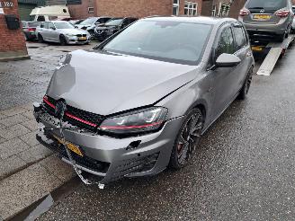 damaged passenger cars Volkswagen Golf 1.4 tsi automaat 2016/6