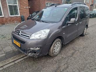 Citroën Berlingo 1.2 pre tec XTR picture 2