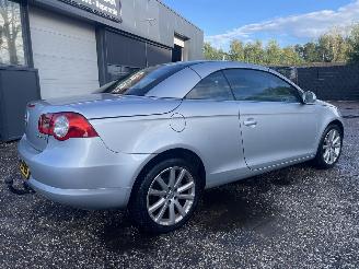 Volkswagen Eos 2.0-16V FSI AIRCO NAVI LEDER CRUISE picture 4