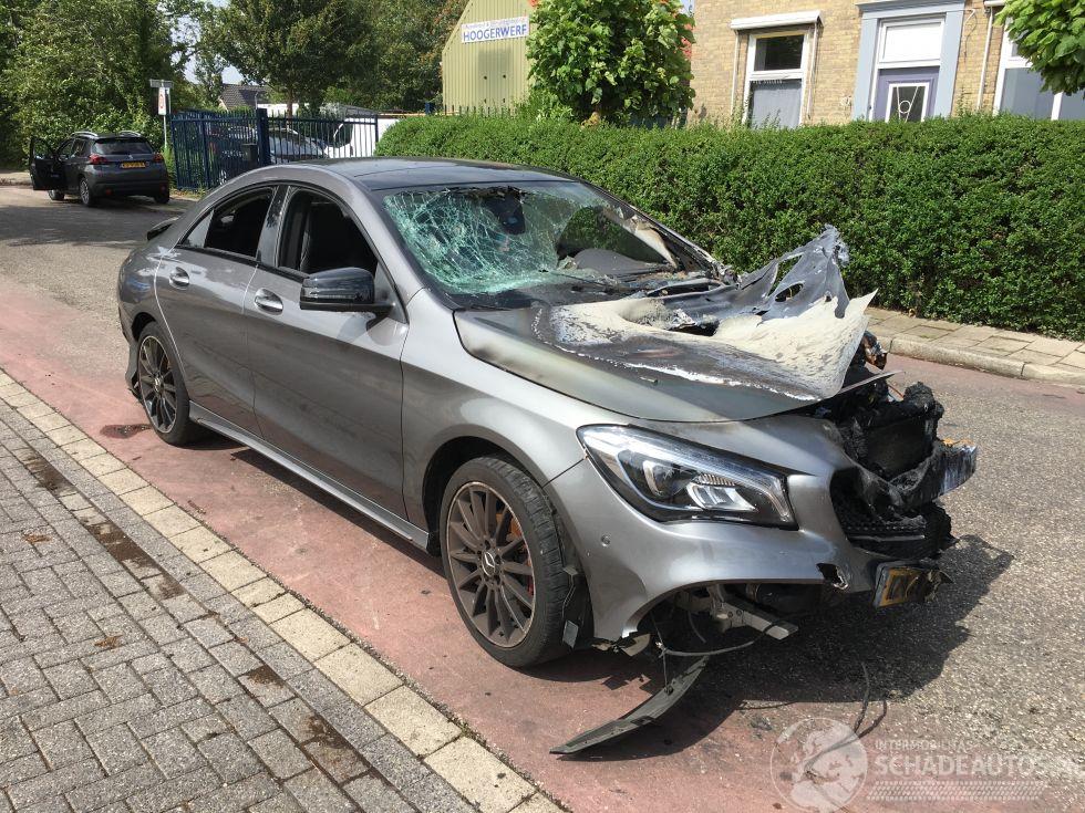 Mercedes Cla-klasse 180 AMG Night Edition Plus