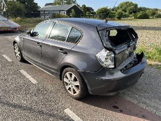 BMW 1-serie 116i picture 4