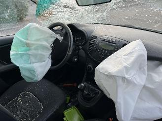 Hyundai I-10 1.1-12V picture 5