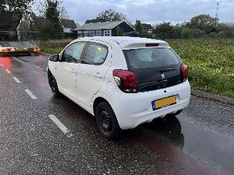 Peugeot 108 1.0-12V picture 4