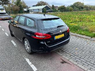 Peugeot 308 1.6 BleuHDi picture 4