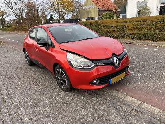 Schadeauto Renault Clio 0.9  TCe Expression 2013/1