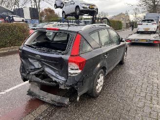 Kia Cee d 1.6-16V  CVVT ombi picture 3