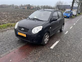 Kia Picanto 1.0-12V picture 2