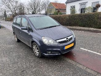 Coche accidentado Opel Zafira 1.6-16V 2007/6