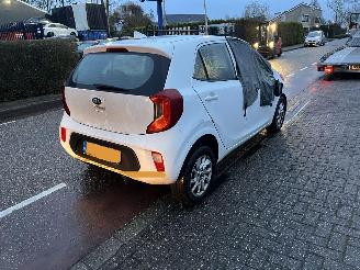 Kia Picanto 1.0-12V picture 3