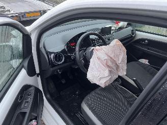 Volkswagen Up! High-Up picture 5