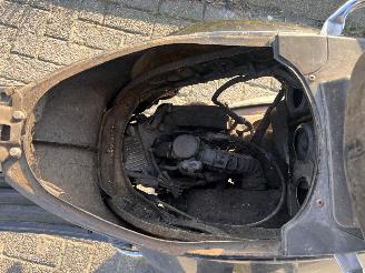 Vespa  LX 50 Snor picture 5