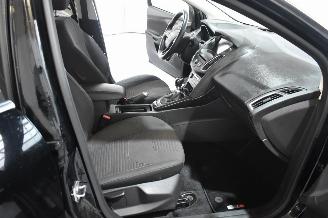 Ford Focus 1.0 Titanium picture 10
