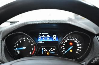 Ford Focus 1.0 Titanium picture 22