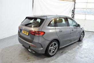 Mercedes B-klasse 180 AMG Line picture 7