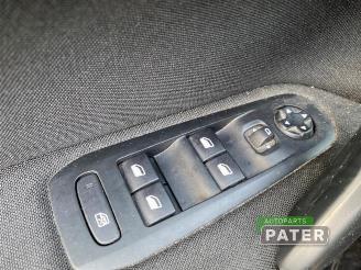 Peugeot 308 308 (L3/L8/LB/LH/LP), Hatchback 5-drs, 2013 / 2021 1.6 BlueHDi 120 picture 11