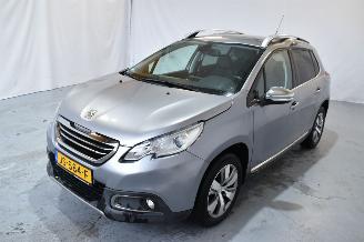 Peugeot 2008 1.2 Pure tech allure picture 3