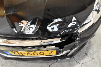 Peugeot 208 1.2 PureT. Signature picture 9