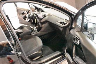 Peugeot 208 1.2 PureT. Signature picture 20