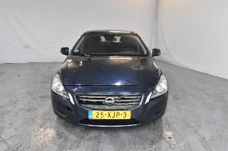 Volvo V-60 1.6 T3 Momentum picture 3