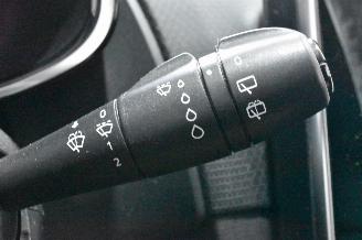 Renault Clio 0.9 TCe Limited picture 23