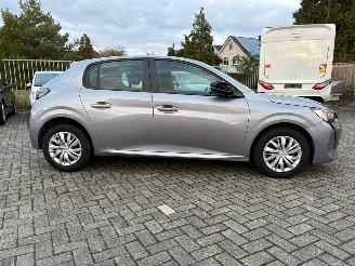 Peugeot 208 1.2 PureTech Active picture 4