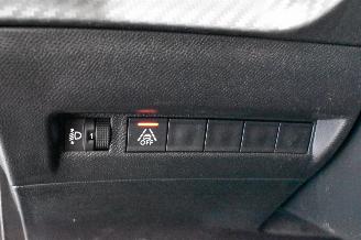 Peugeot 208 1.2 PureTech Active picture 21