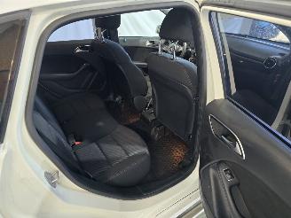 Mercedes B-klasse 220D Ambition picture 19