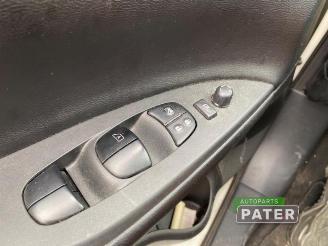 Nissan Pulsar Pulsar (C13), Hatchback, 2013 1.2 DIG-T 16V picture 8