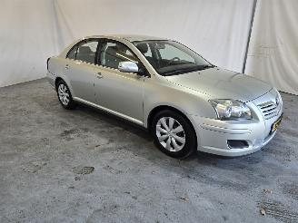 uszkodzony samochody osobowe Toyota Avensis 1.6 VVTi Terra 2006/10