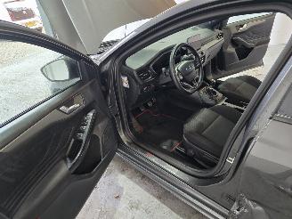 Ford Focus 1.0 EBH ST Line St. picture 20