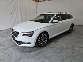 Skoda Superb 1.6 TDI Ambition Bns picture 3