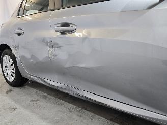 Peugeot 208 1.2 PureTech Active picture 9