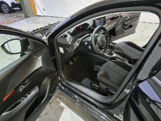 Peugeot 208 1.2 PT Active Pack picture 18