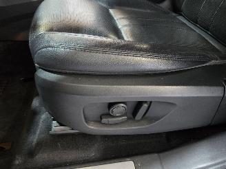 Land Rover Discovery Sport 2.0 TD4 HSE picture 23