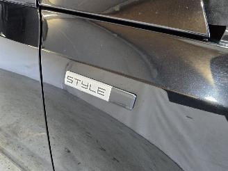 Peugeot 308 1.2 PureTech Style picture 17