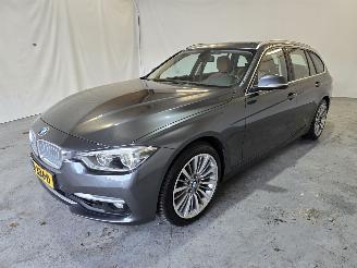 BMW 3-serie 320i Lux.Ed picture 3