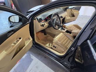 Volkswagen Passat 2.0 FSI Highline Business picture 19