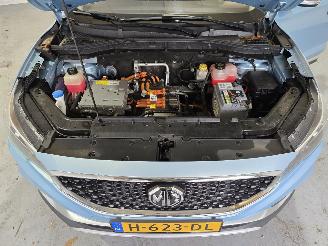 MG ZS EV Luxury 45 kWh picture 13