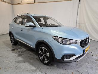 damaged passenger cars MG ZS EV Luxury 45 kWh 2019/12