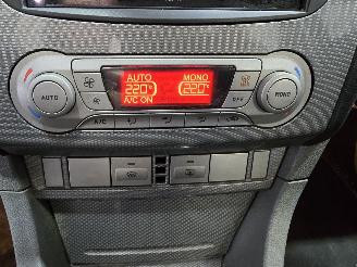 Ford Focus 1.8 Limited picture 31