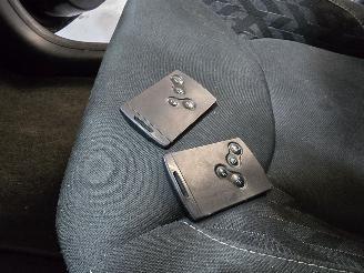 Renault Clio 0.9 TCe Limited picture 34