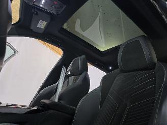 Peugeot 2008 1.2 Hybrid 145 GT picture 41