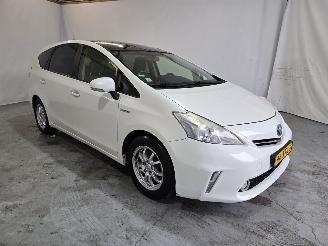 Vaurioauto  passenger cars Toyota Prius Plus Wagon 1.8 Aspiration 96g 2012/8