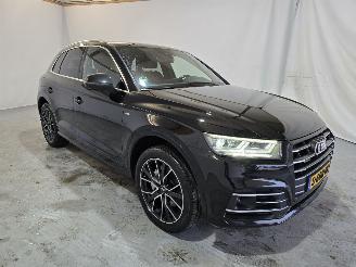 Vaurioauto  passenger cars Audi Q5 55 e TFSI quattro Competition 2019/11