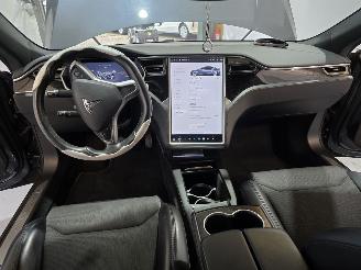 Tesla Model S 75D Base picture 24