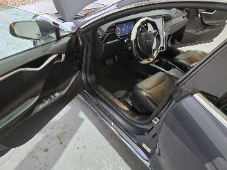 Tesla Model S 75D Base picture 22