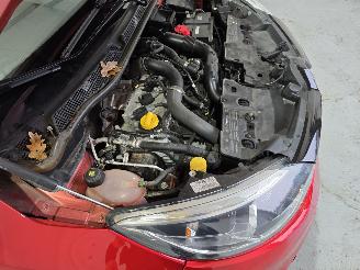 Renault Captur 1.2 TCe Helly Hansen picture 16