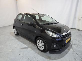 damaged passenger cars Peugeot 108 1.0 e-VTi Active 2014/11